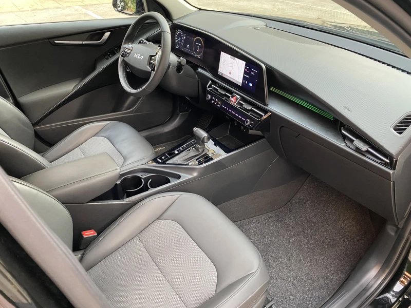 Kia Niro 1.6 GDI/ HEV / Style / DCT, снимка 11 - Автомобили и джипове - 51293324