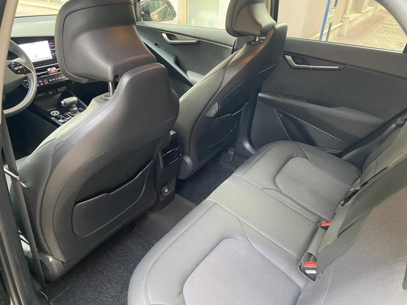 Kia Niro 1.6 GDI/ HEV / Style / DCT, снимка 12 - Автомобили и джипове - 51293324