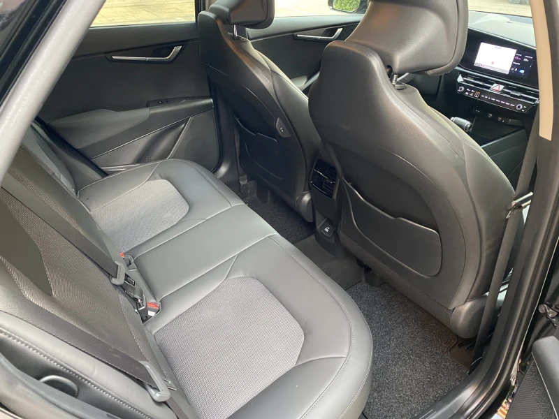 Kia Niro 1.6 GDI/ HEV / Style / DCT, снимка 13 - Автомобили и джипове - 51293324