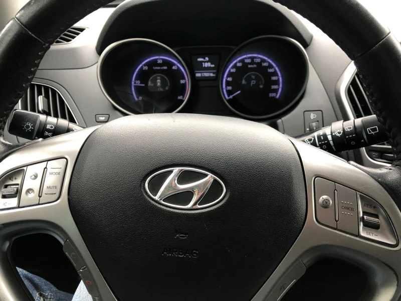 Hyundai IX35 2.0 GRDI, снимка 9 - Автомобили и джипове - 52469212