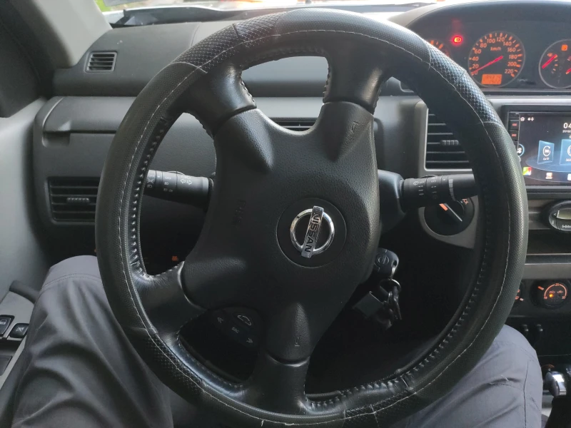 Nissan X-trail, снимка 8 - Автомобили и джипове - 53399697
