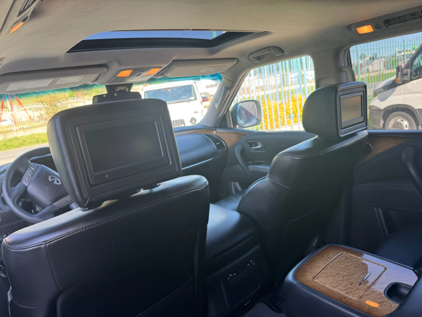 Infiniti QX80 5.6L V8* 4x4* 3хTV* 6+ 1 места - изображение 9