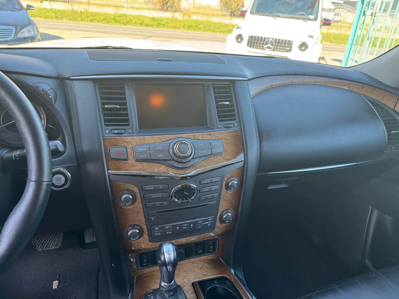Infiniti QX80 5.6L V8* 4x4* 3хTV* 6+ 1 места - изображение 3