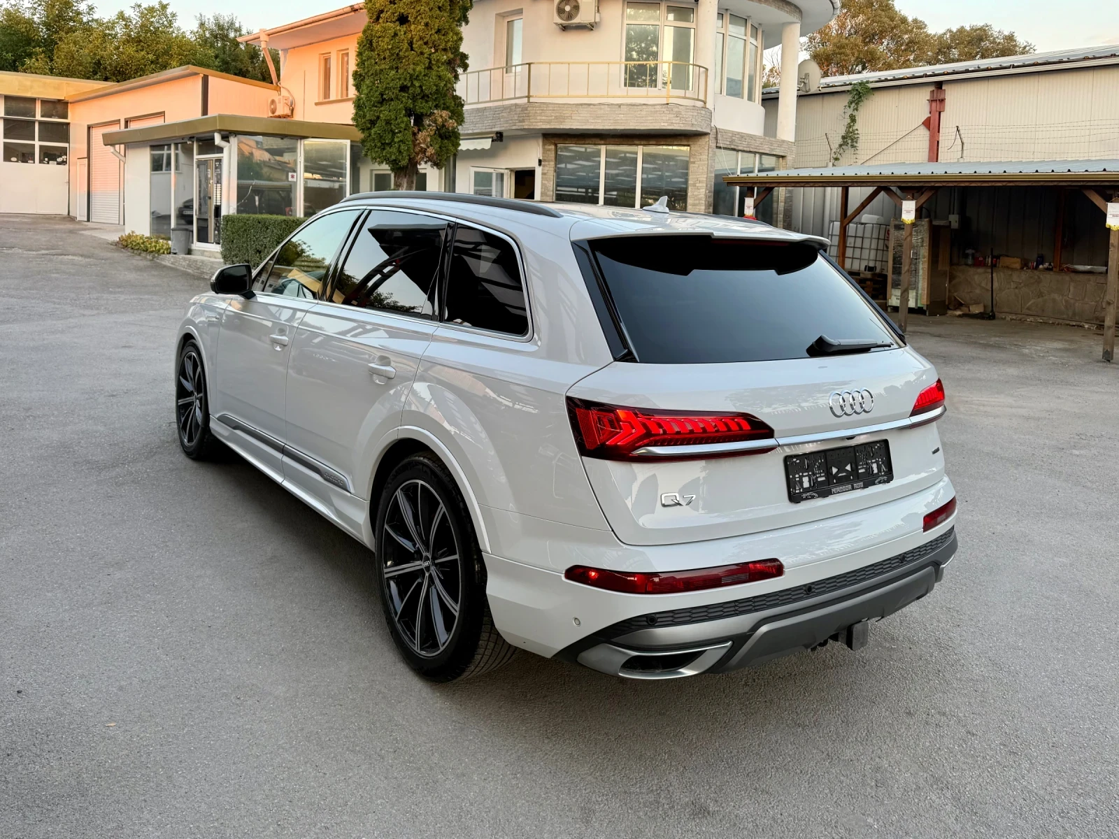 Audi Q7 55TFSI Technik S-line Quattro - изображение 7