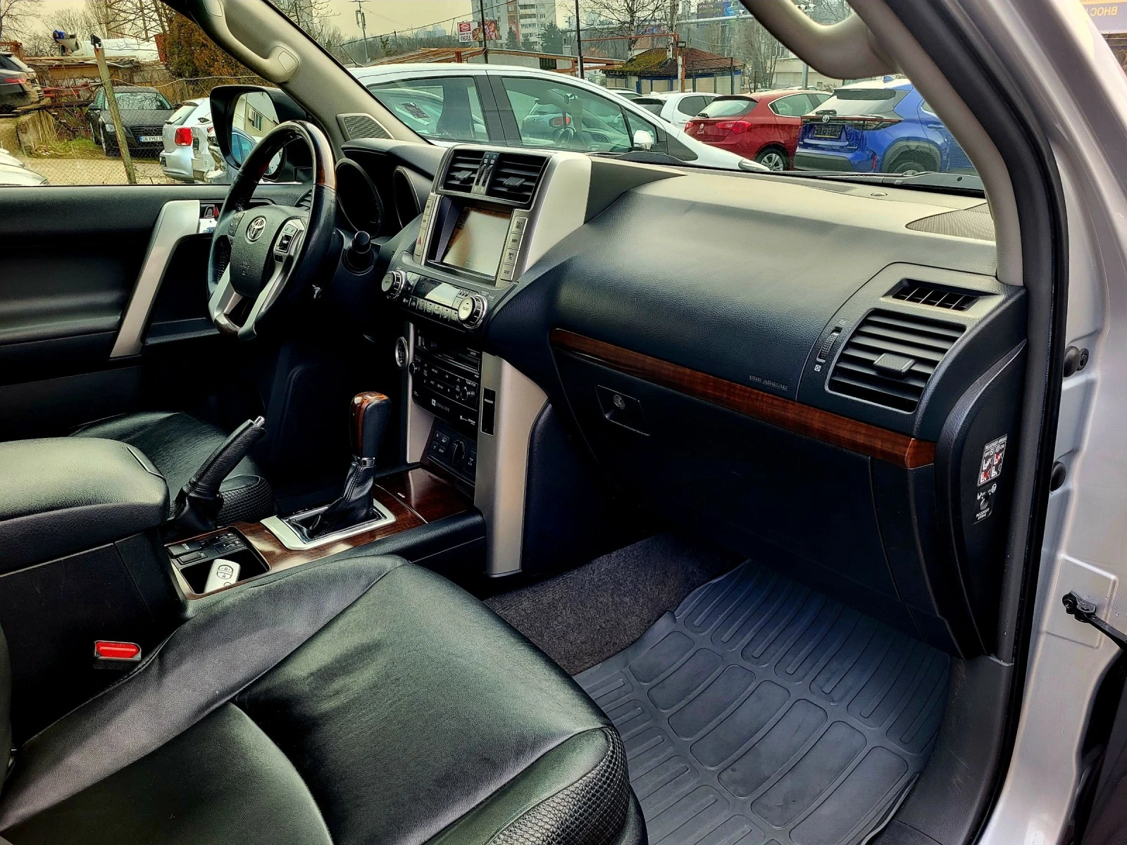 Toyota Land cruiser 150 / FULL / ЕДИН СОБСТВЕНИК  - изображение 8