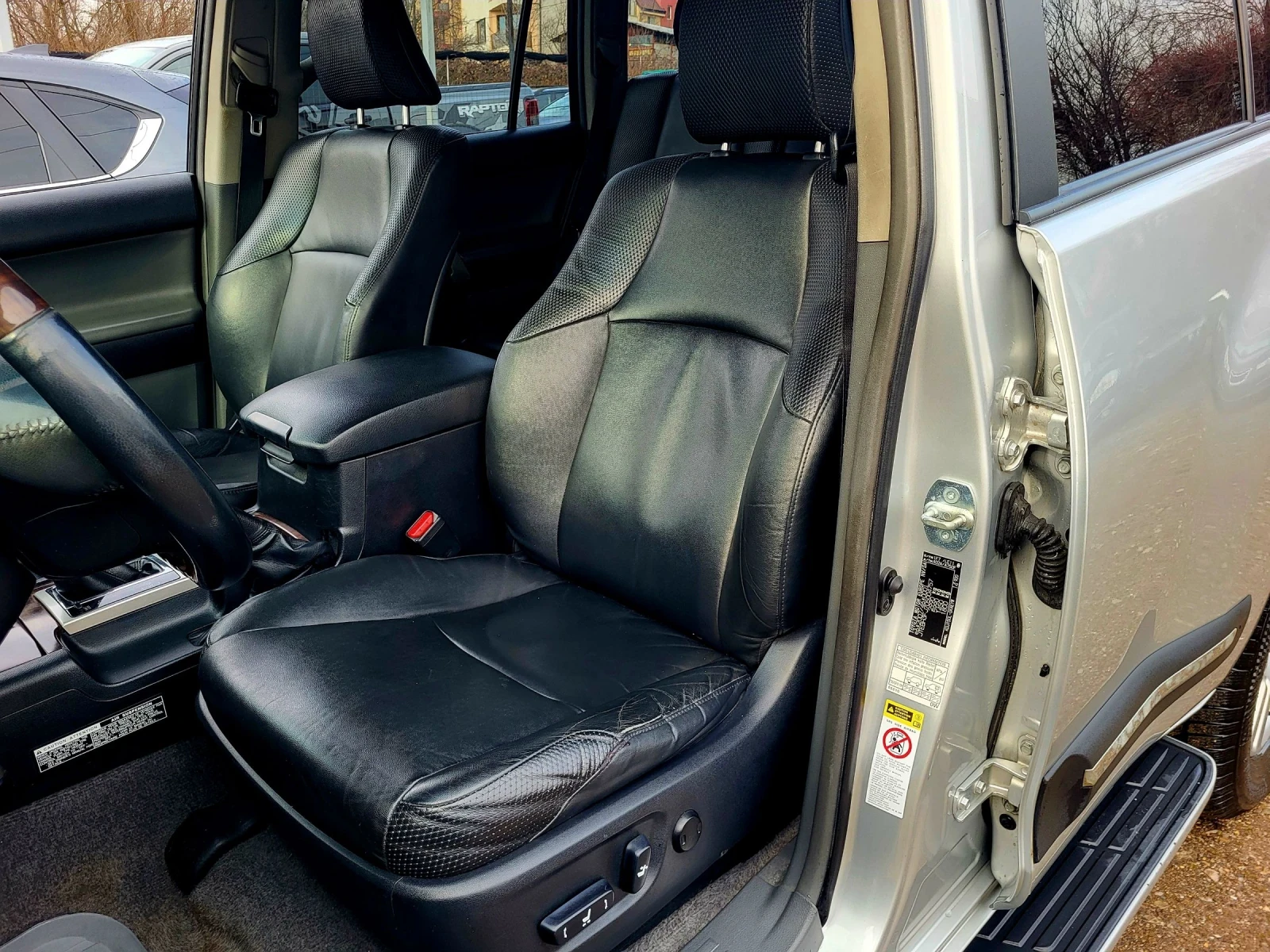 Toyota Land cruiser 150 / FULL / ЕДИН СОБСТВЕНИК  - изображение 9