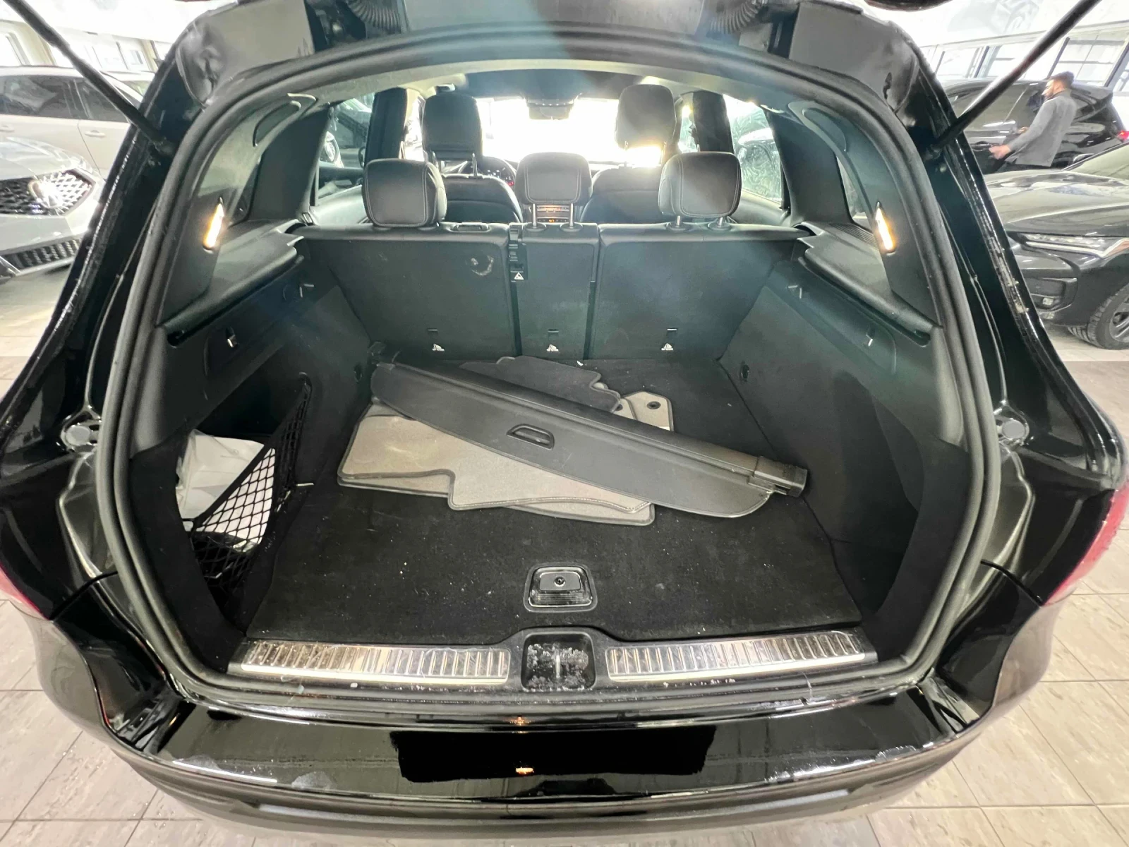 Mercedes-Benz GLC 300 Face* 4matic* Панорама* Памет* Подгрев - изображение 10