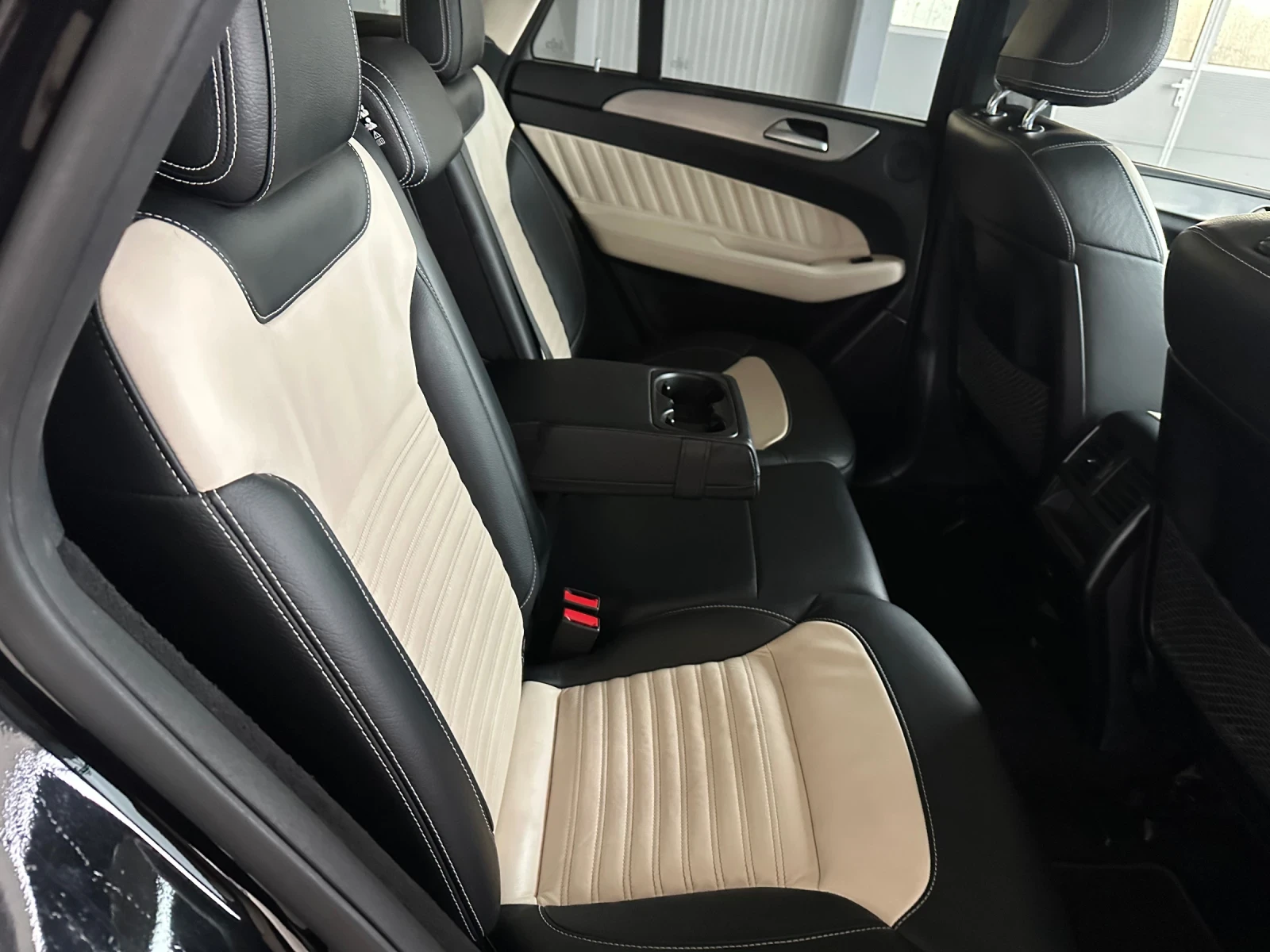 Mercedes-Benz GLE 350 d* 258ps* 4M* COUPE* AMG Line* Distr* Pano* , снимка 11 - Автомобили и джипове - 54409004