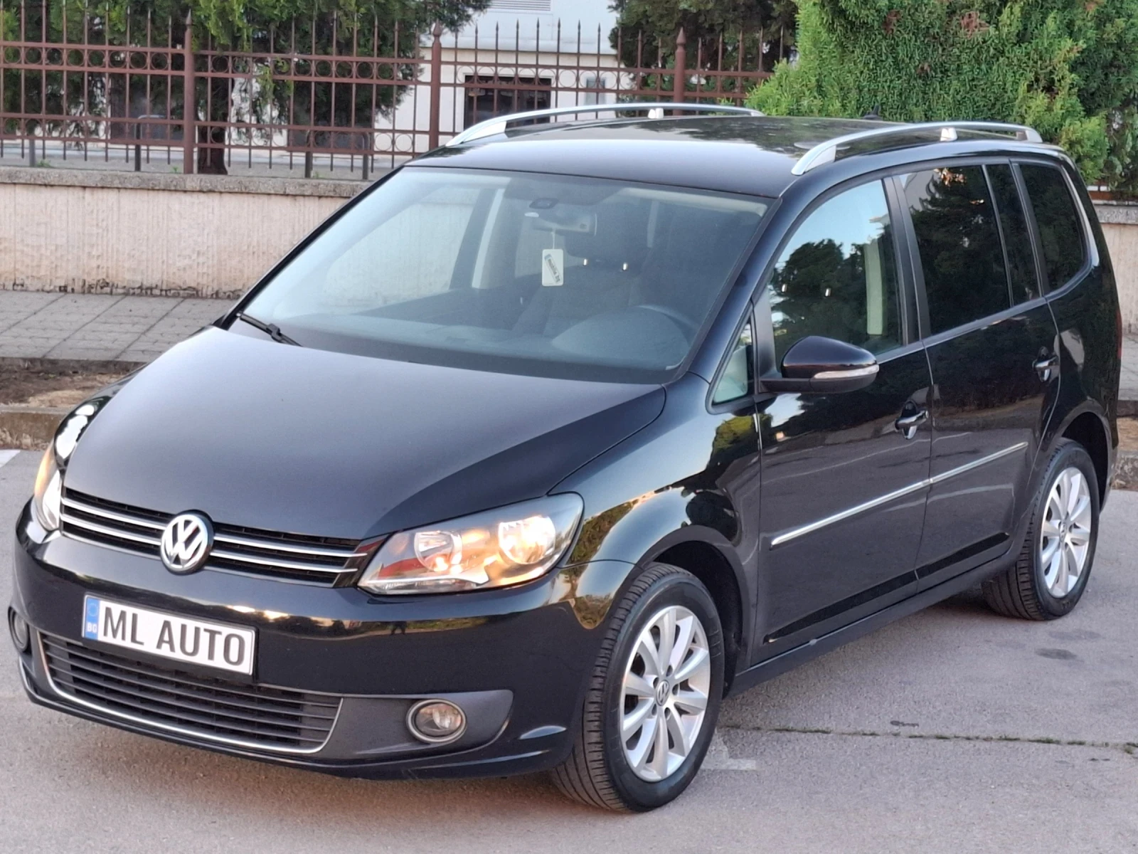 VW Tiguan 2.0TDI 140hp * 7 МЕСТЕН * ИТАЛИЯ * ЛИЗИНГ * , снимка 2 - Автомобили и джипове - 54528333