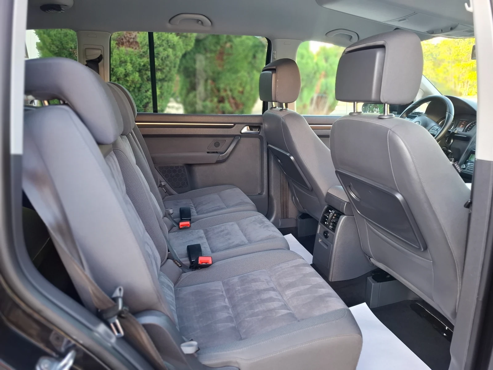 VW Tiguan 2.0TDI 140hp * 7 МЕСТЕН * ИТАЛИЯ * ЛИЗИНГ * , снимка 16 - Автомобили и джипове - 54528333