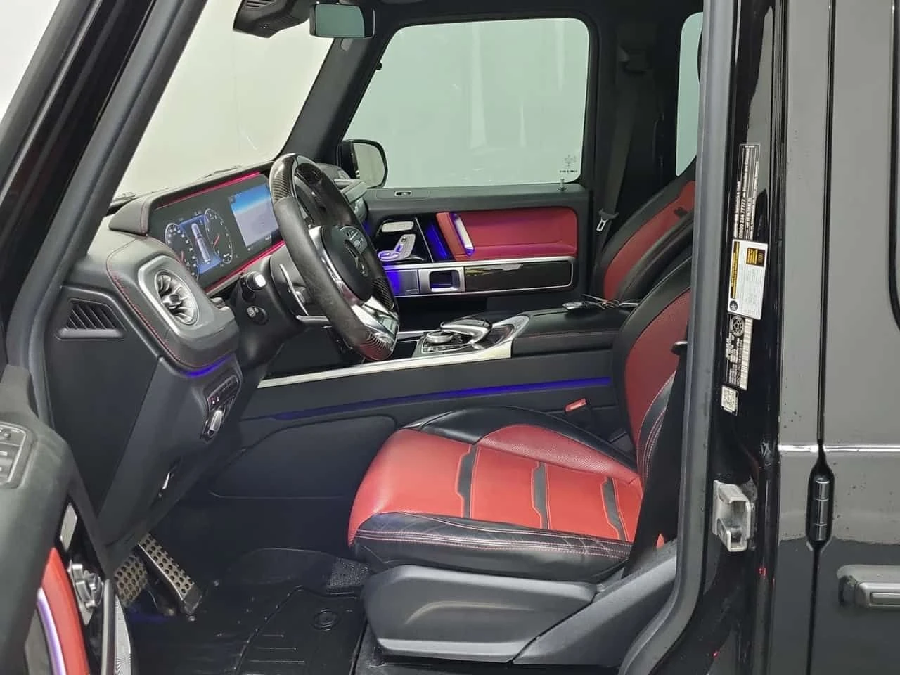 Mercedes-Benz G 63 AMG * CARFAX * АВТОКРЕДИТ БЕЗ ПЪРВОНАЧАЛНА ВНОСКА, снимка 9 - Автомобили и джипове - 54680926