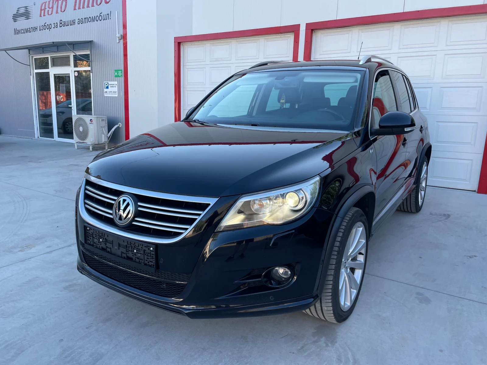 VW Tiguan R-line 4x4 DSG, снимка 2 - Автомобили и джипове - 55097814