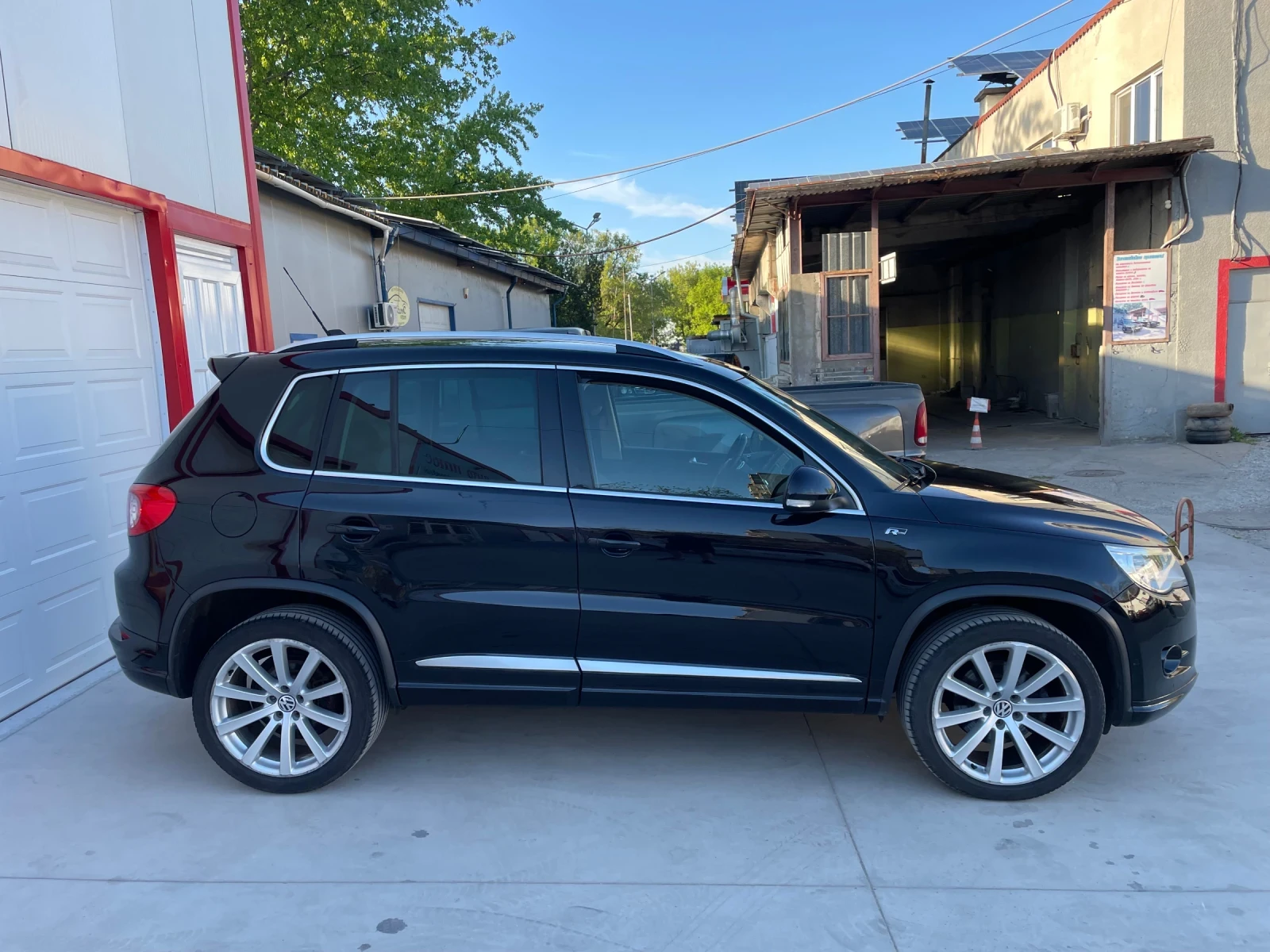 VW Tiguan R-line 4x4 DSG, снимка 5 - Автомобили и джипове - 55097814