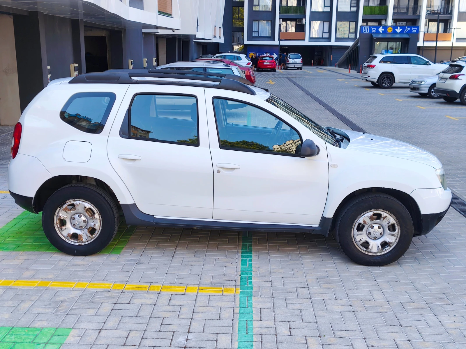 Dacia Duster 1.5 dCi 110 4x4, снимка 4 - Автомобили и джипове - 55536768