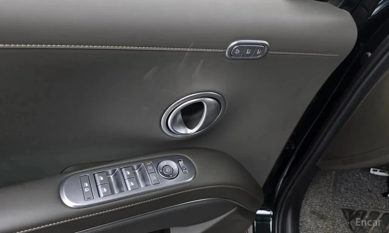 Hyundai Palisade 2.5T| MAСАЖ| HUD| 360| ОБДУХ| ПАНО| 2 КЛЮЧА| , снимка 16 - Автомобили и джипове - 55925326