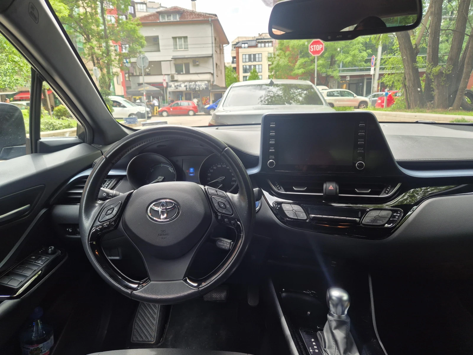 Toyota C-HR 2.0 Hybrid Гаранция 2030, снимка 8 - Автомобили и джипове - 56239064