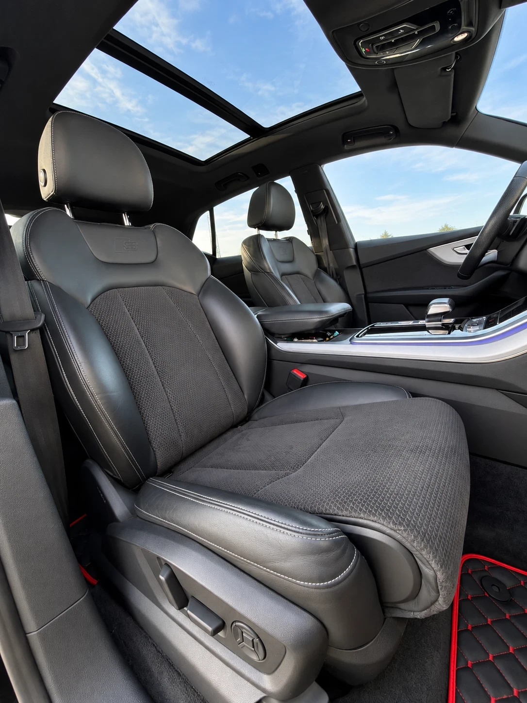 Audi Q8 50TDI| S-LINE| RSQ8-PACK| PANO| MATRIX| ЛИЗИНГ, снимка 7 - Автомобили и джипове - 56338305