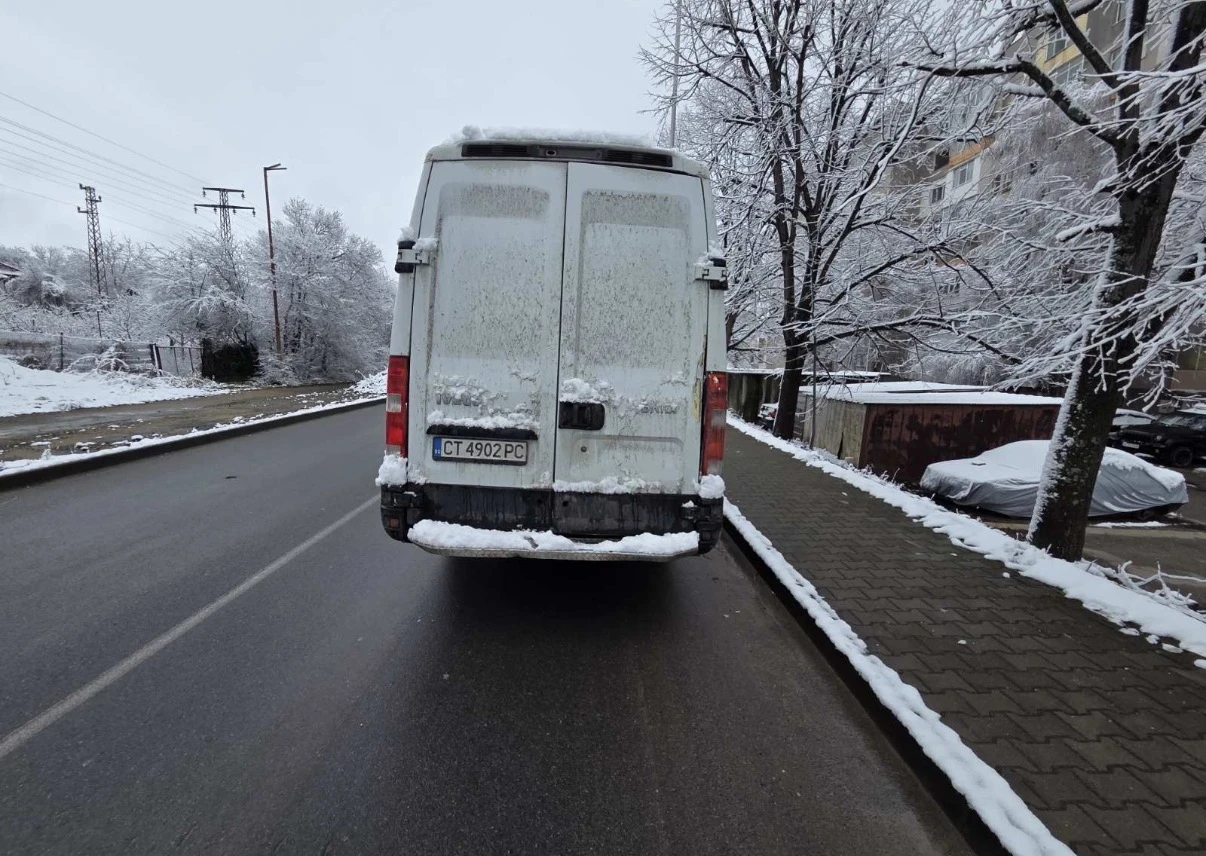 Iveco 35c13, снимка 3 - Бусове и автобуси - 56641125