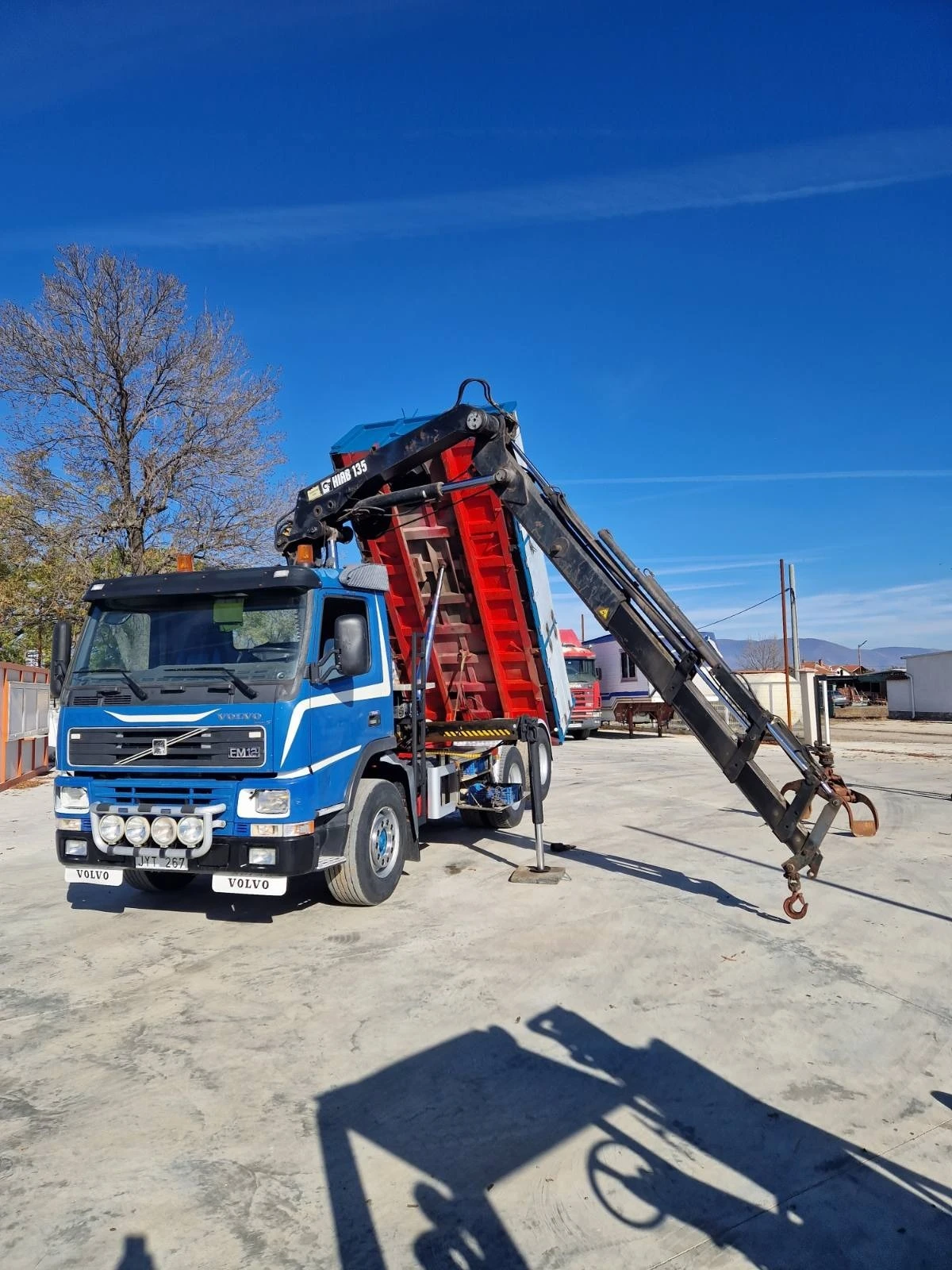 Volvo Fm12 САМОСВАЛ С КРАН - изображение 10