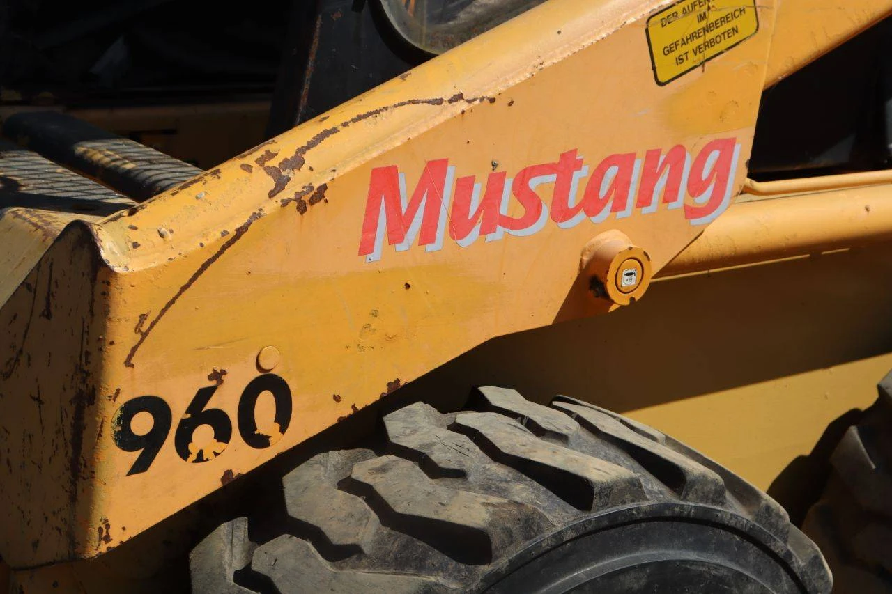 ���� ����� �������� GEHL Mustang 960 - 3000��. | Mobile.bg � ����������� 4