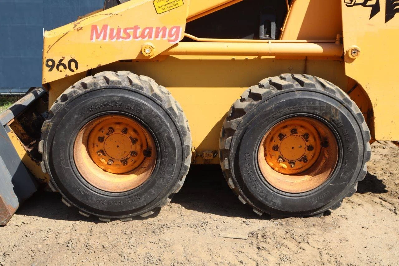 ���� ����� �������� GEHL Mustang 960 - 3000��. | Mobile.bg � ����������� 2