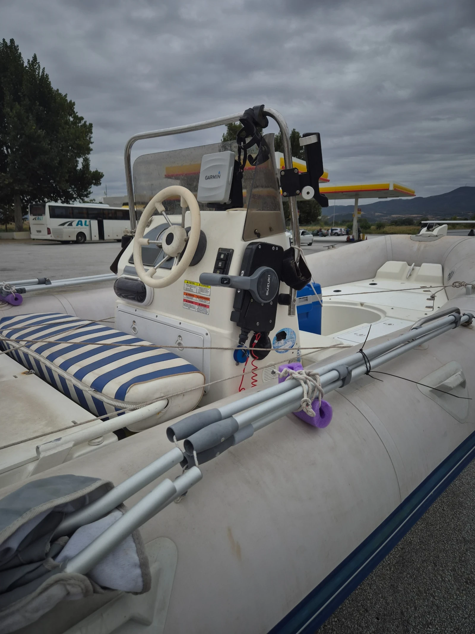 Надуваема лодка Zodiac Medline, снимка 4 - Воден транспорт - 53743702