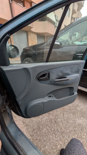 Renault Megane Scenic 1.6 i, снимка 10