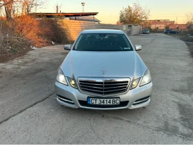 Mercedes-Benz E 220, снимка 1