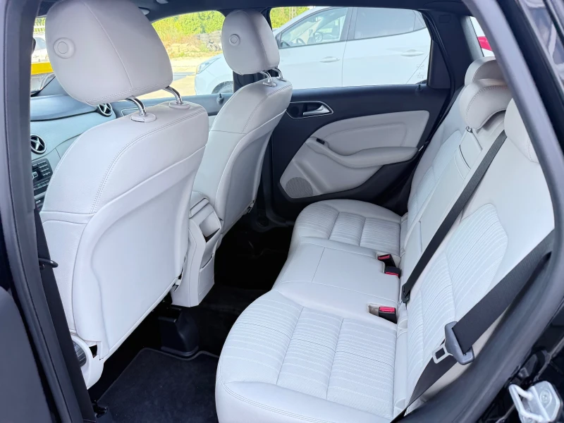 Mercedes-Benz B 180 2.0cdi 109k* Led* Navi* UNIKAT* , снимка 8 - Автомобили и джипове - 39356396