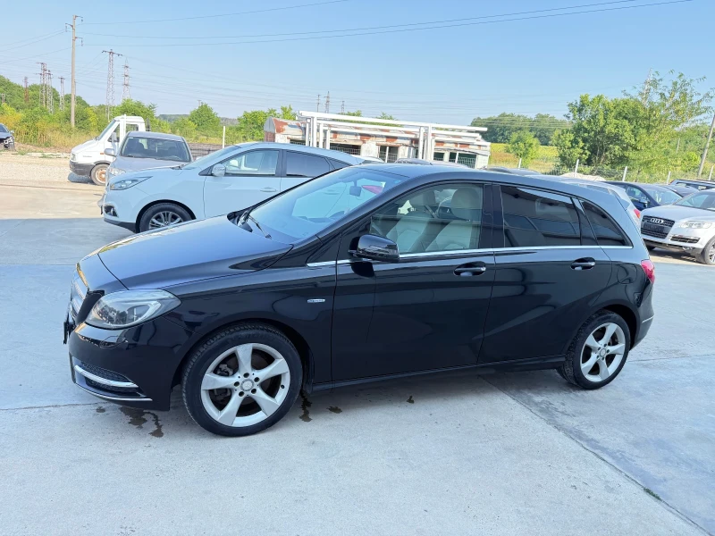 Mercedes-Benz B 180 2.0cdi 109k* Led* Navi* UNIKAT* , снимка 4 - Автомобили и джипове - 39356396