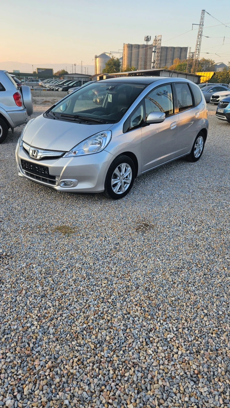 Honda Jazz 1.3 панорама, кожа, подгрев , снимка 3 - Автомобили и джипове - 47381906