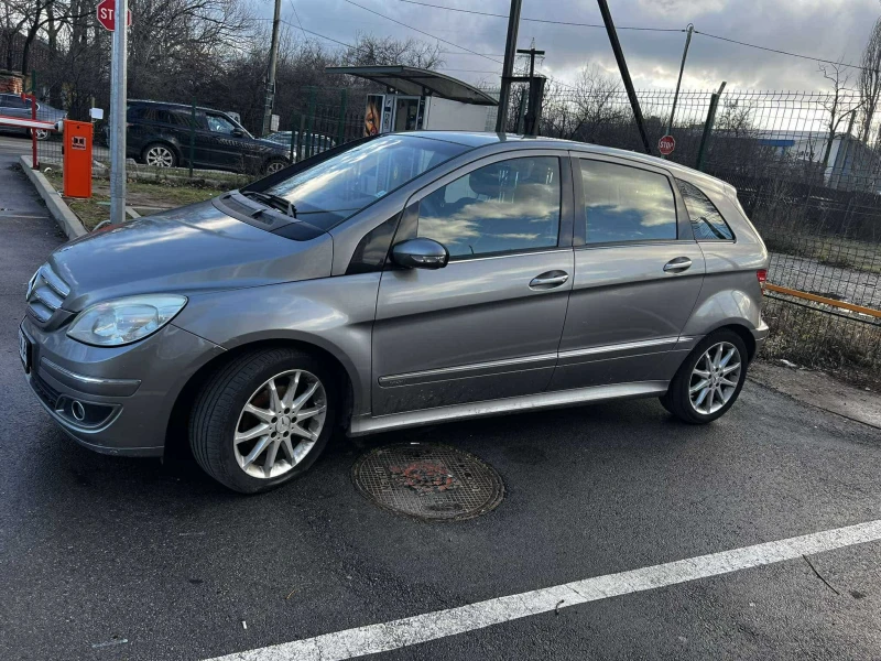 Mercedes-Benz B 200, снимка 1 - Автомобили и джипове - 48284469