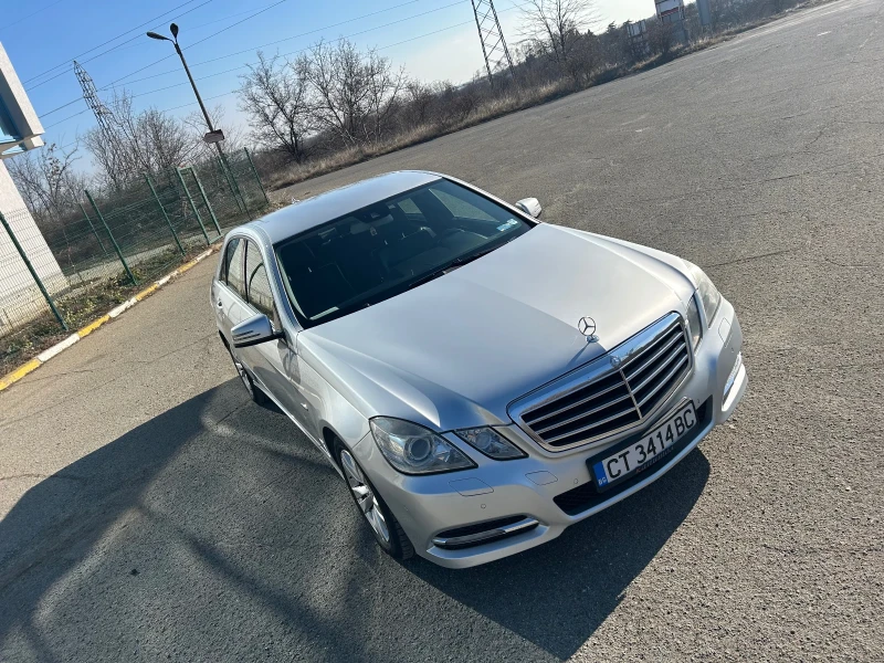 Mercedes-Benz E 220, снимка 2 - Автомобили и джипове - 48497682