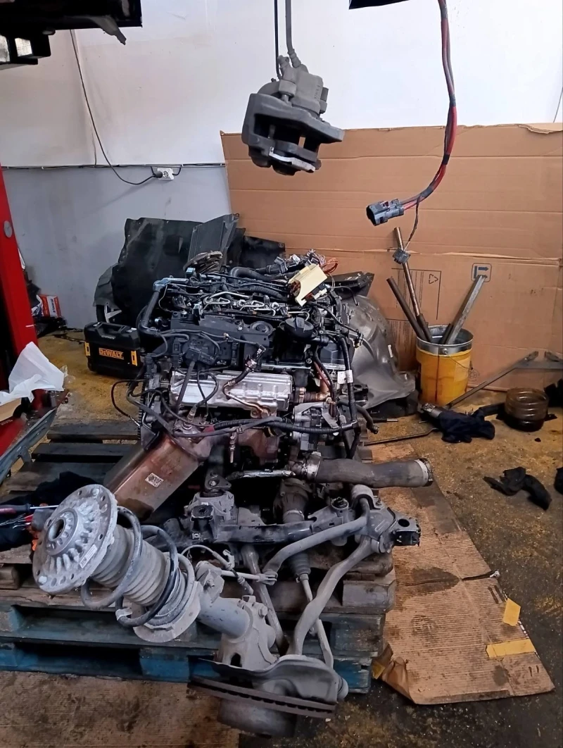 BMW 320, снимка 17 - Автомобили и джипове - 52271364