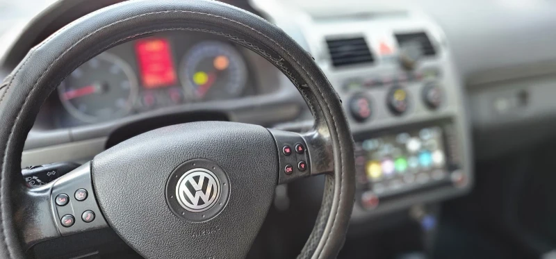 VW Touran 2.0 140 DSG* 6 BMM 8 - клапана, снимка 14 - Автомобили и джипове - 52152831
