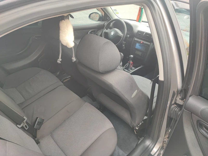 Seat Leon 1.9 TDI, снимка 8 - Автомобили и джипове - 52848523