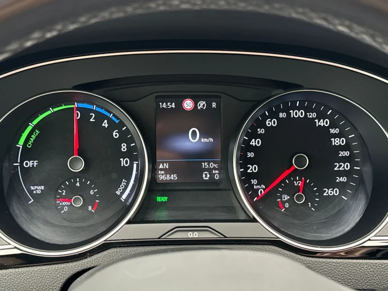 VW Passat GTE, снимка 8 - Автомобили и джипове - 52938336