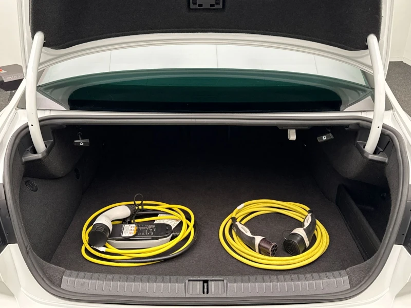 VW Passat GTE, снимка 11 - Автомобили и джипове - 52938336