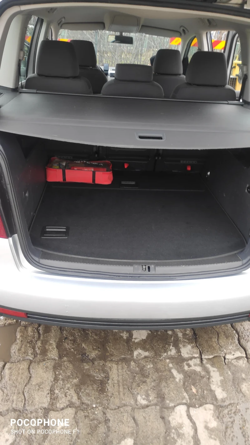 VW Touran, снимка 9 - Автомобили и джипове - 53433845