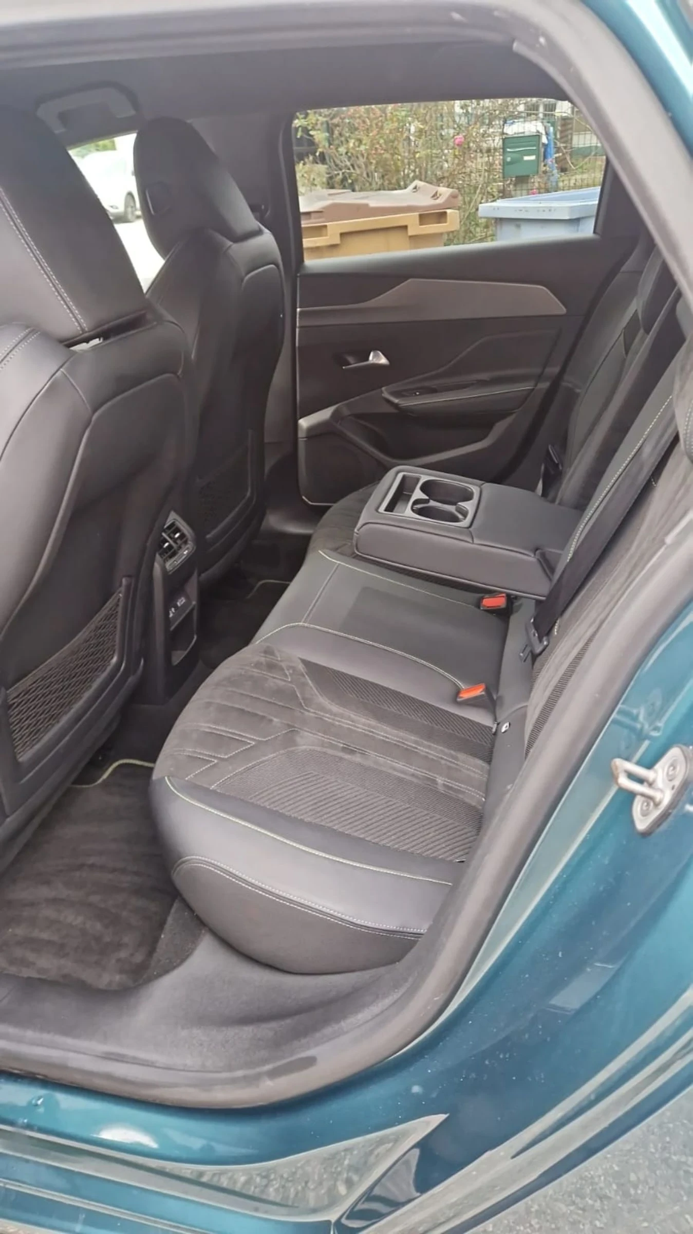 Peugeot 308 1. 5GT BlueHDi 131 S&S EAT8 - изображение 8