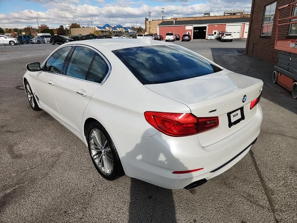 BMW 540 Distronic, Head up, Lane assist, обдух, масажи - изображение 2