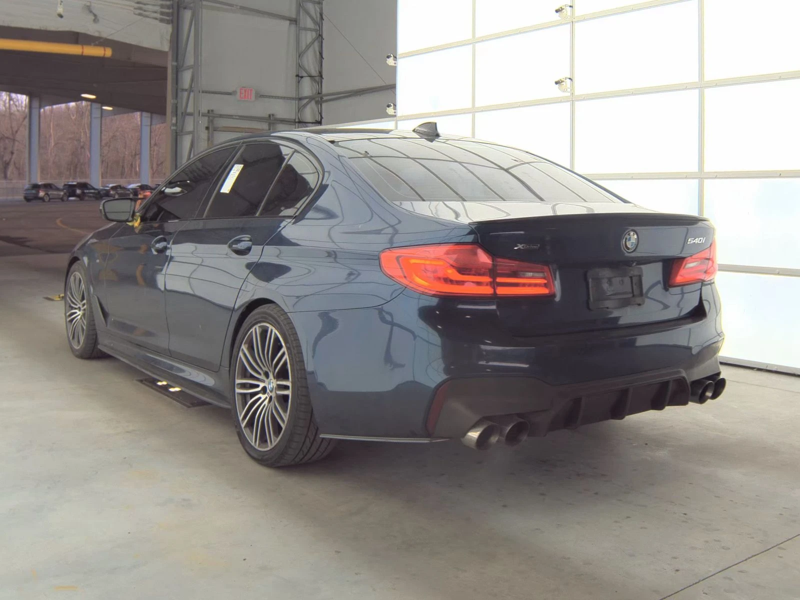 BMW 540 2017 BMW 5 Series Sedan 540i xDrive M SPORT LINE - изображение 4