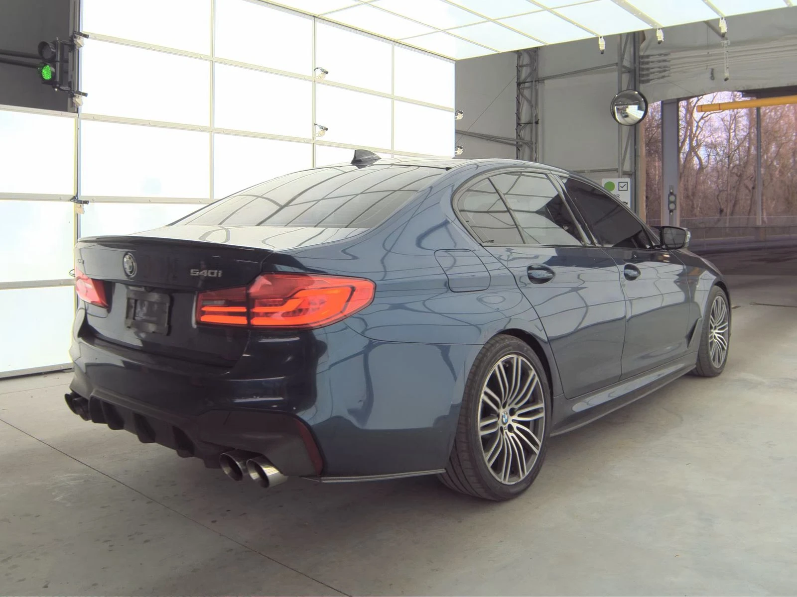 BMW 540 2017 BMW 5 Series Sedan 540i xDrive M SPORT LINE - изображение 7