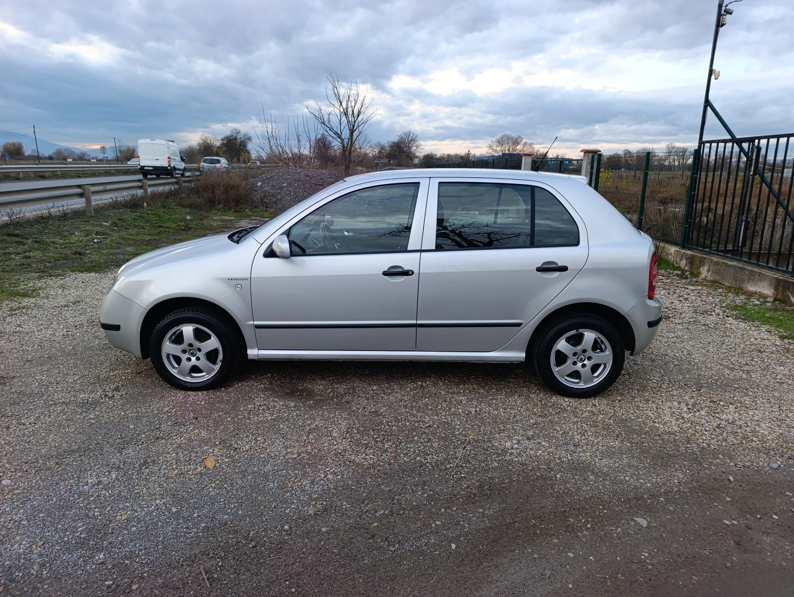 Skoda Fabia 1.4i-16v 101. | Mobile.bg   4