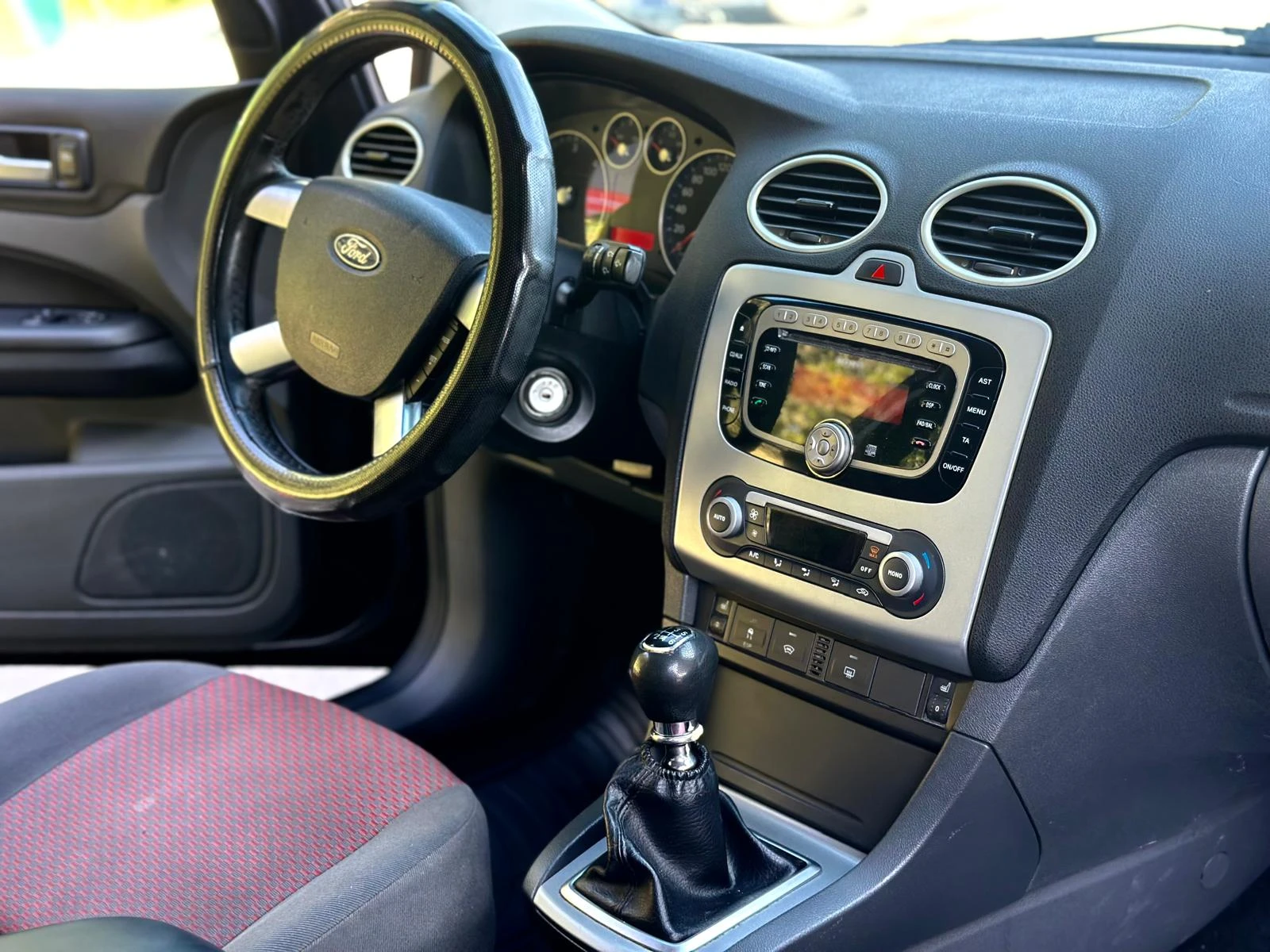 Ford Focus 2.0 HDI Безупречен технически, снимка 12 - Автомобили и джипове - 55046907
