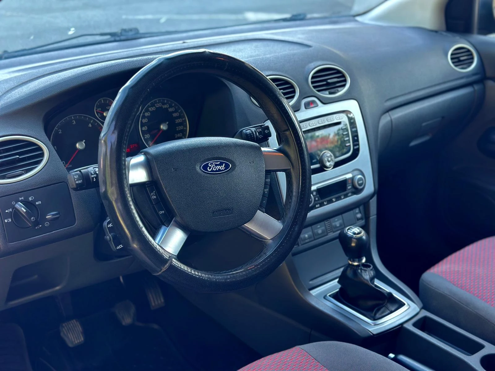 Ford Focus 2.0 HDI Безупречен технически, снимка 9 - Автомобили и джипове - 55046907