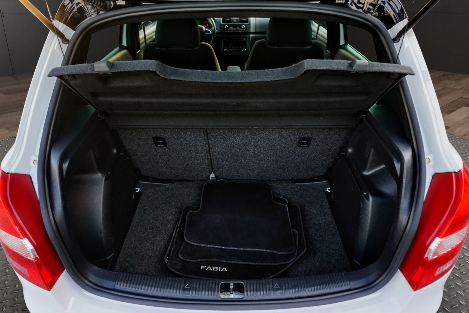 Skoda Fabia 1.6TDI BICOLOR MONTE CARLO | Mobile.bg � ����������� 15