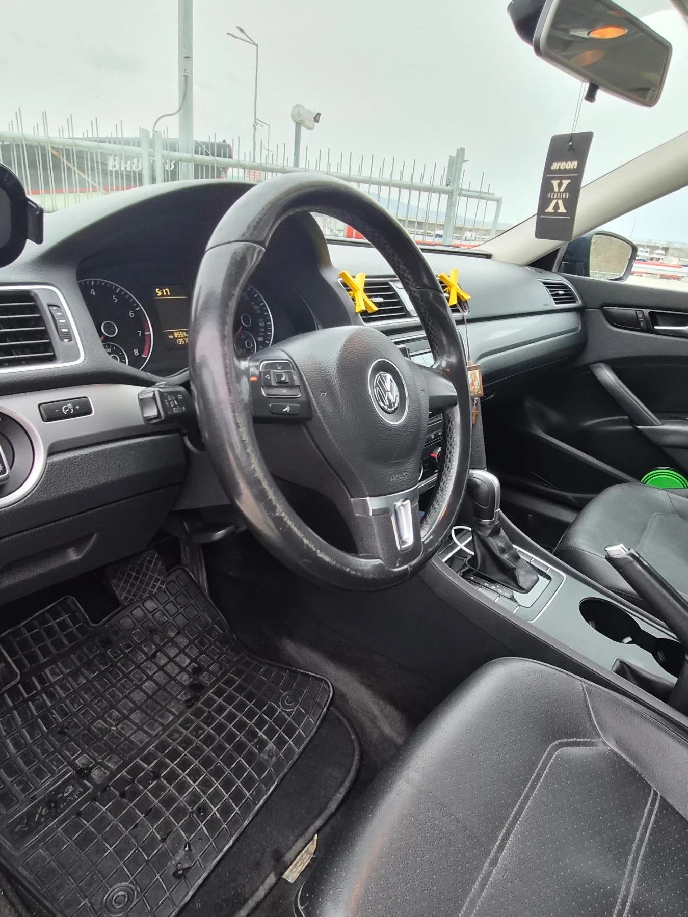 VW Passat, снимка 16 - Автомобили и джипове - 53936751