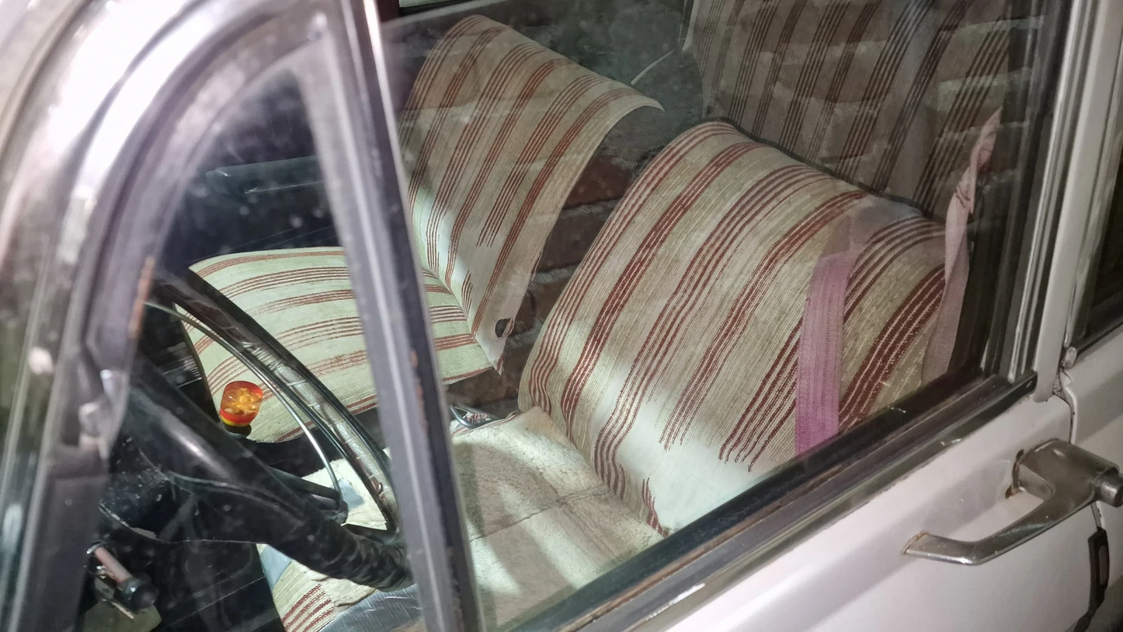 Moskvich 408, снимка 2 - Автомобили и джипове - 54200026