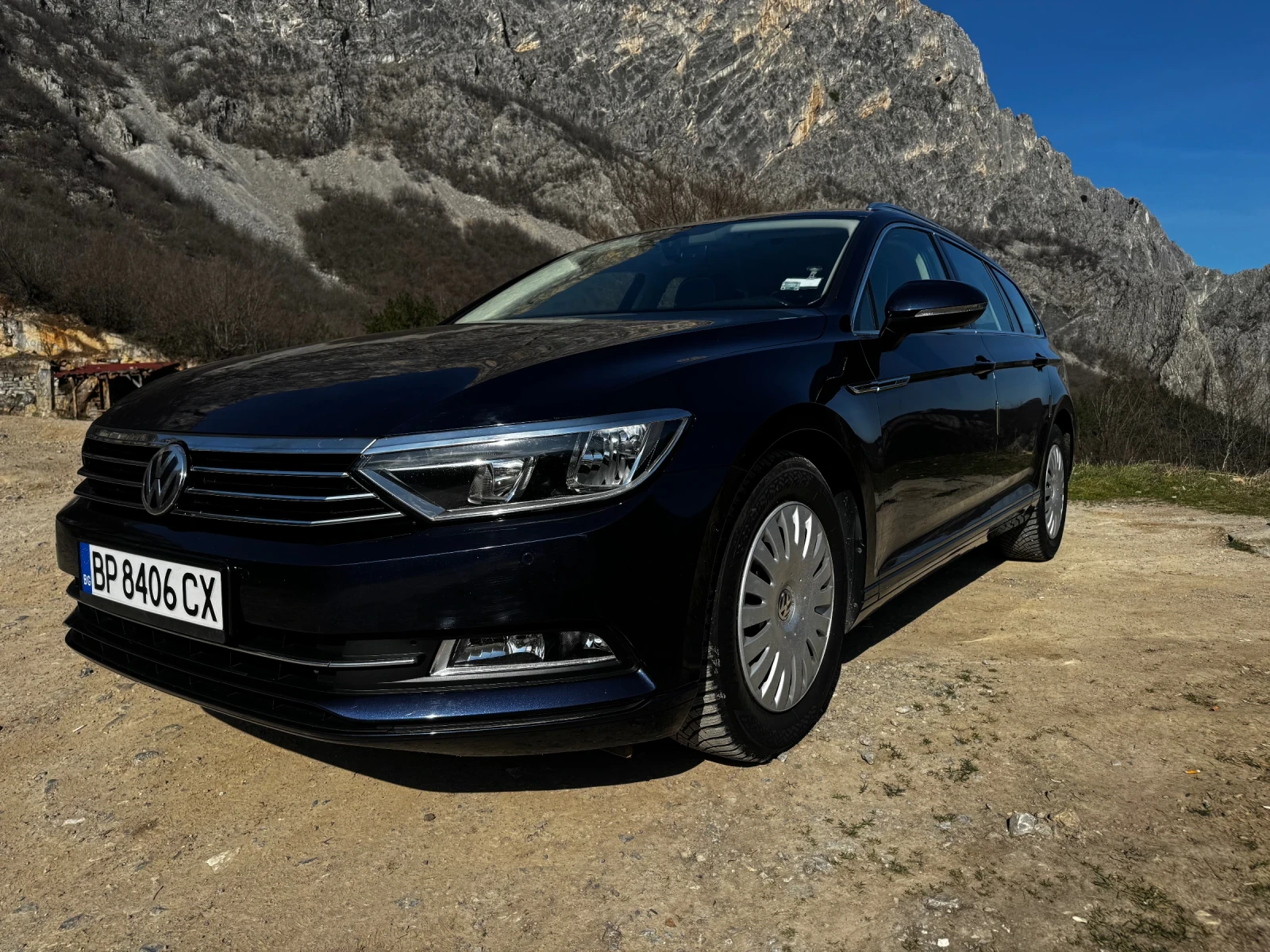 VW Passat В 8 comfort Line variant, снимка 11 - Автомобили и джипове - 54214675